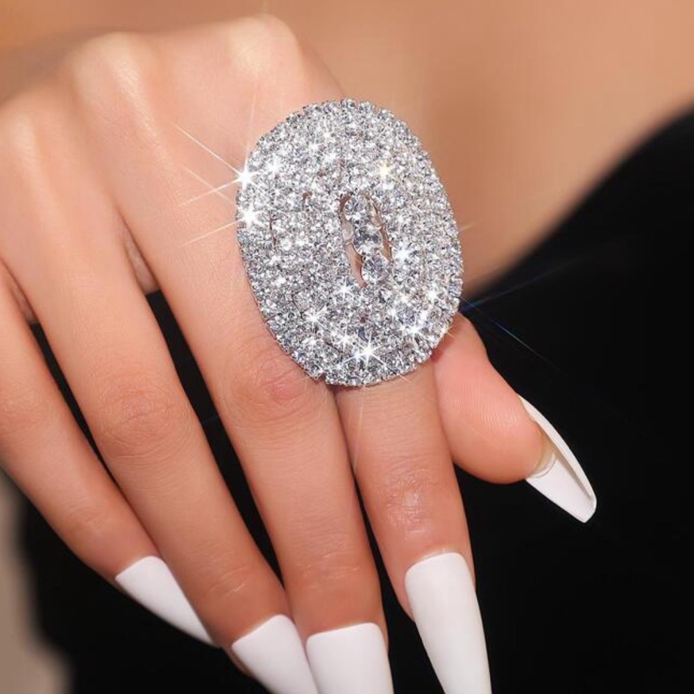 Silvertone Gorgeous Sexy Nightclub Party Rhinestone 1.7-1.8 cm Adjustable Ring